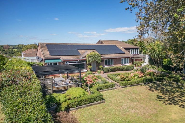 Photo of property in 40 Youngs Road, Papakura, 2110
