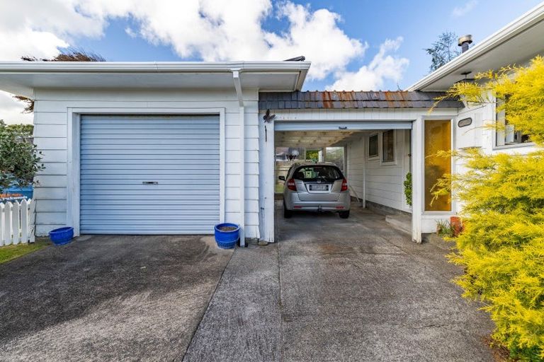 Photo of property in 4 Poplar Grove, Whalers Gate, New Plymouth, 4310