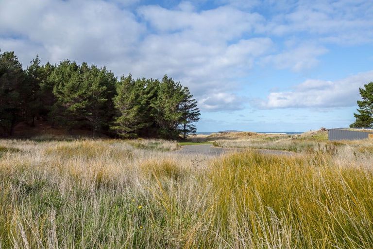 Photo of property in 28 Reefview Way, Flat Point, 5883