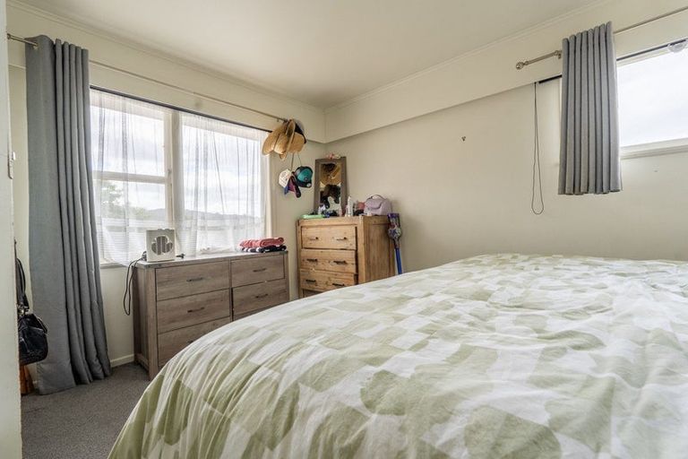 Photo of property in 17 Derrick Road, Kawakawa, 0210