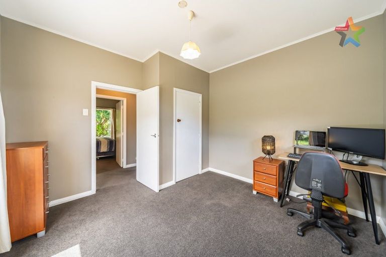 Photo of property in 8 Golf Road, Manor Park, Lower Hutt, 5019