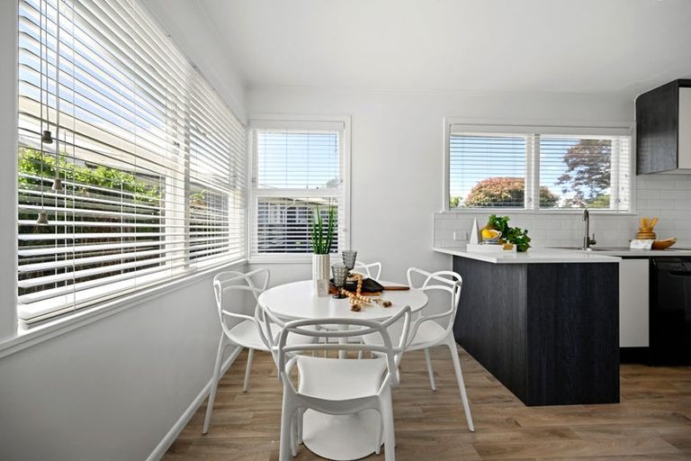 Photo of property in 18 Northolt Road, Fairview Downs, Hamilton, 3214