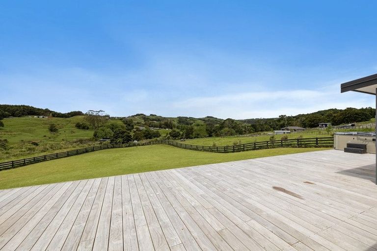 Photo of property in 525 Valley Road, Kaiwaka, 0573