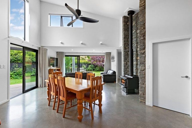 Photo of property in 20 Adamson Drive, Arrowtown, 9302