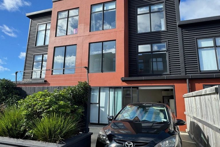 Photo of property in 33/17 Owens Place, Mount Maunganui, 3116