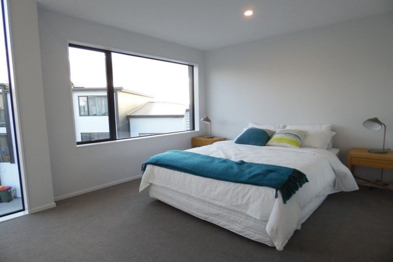 Photo of property in 22 Memorial Park Lane, Hobsonville, Auckland, 0618