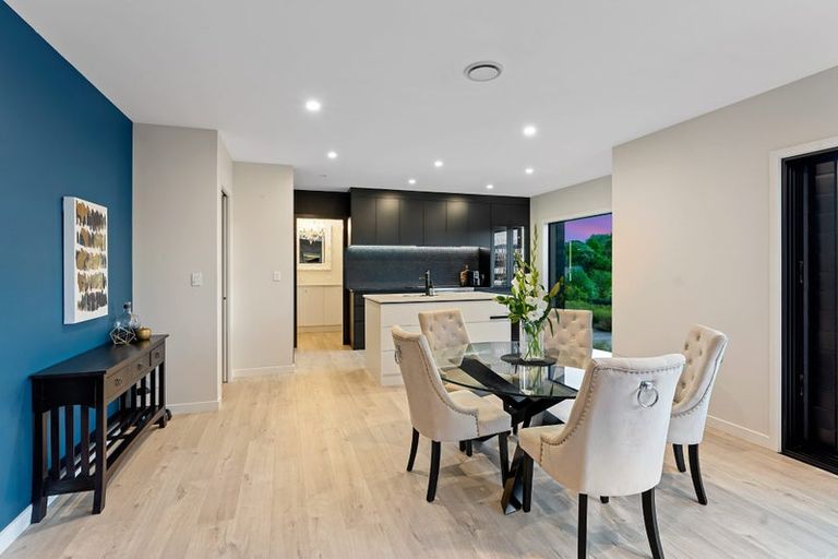 Photo of property in 5 Taranui Way, Paraparaumu Beach, Paraparaumu, 5032