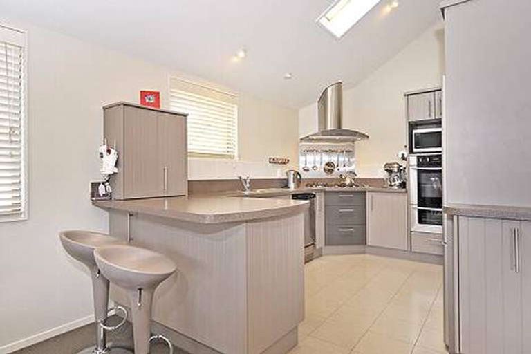 Photo of property in 3 Windsor Street, Terrace End, Palmerston North, 4410