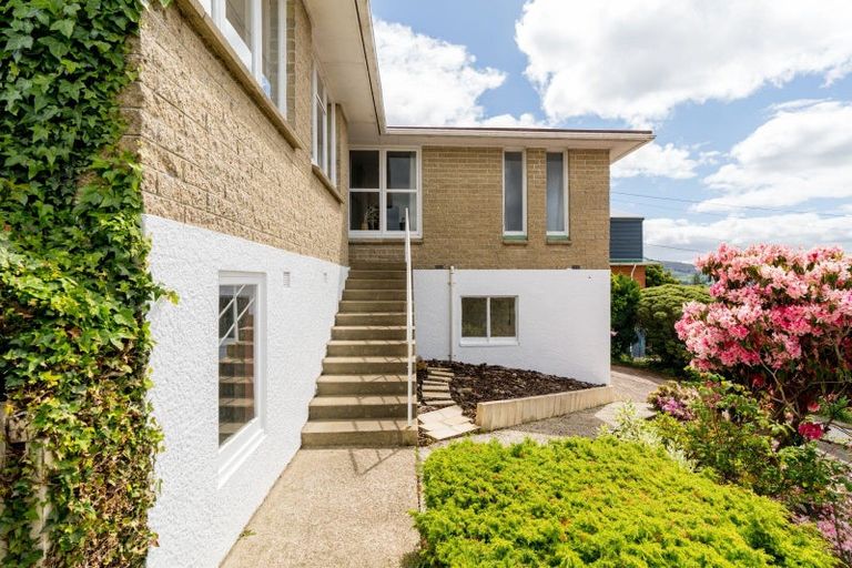 Photo of property in 18 Hanlon Street, Halfway Bush, Dunedin, 9010