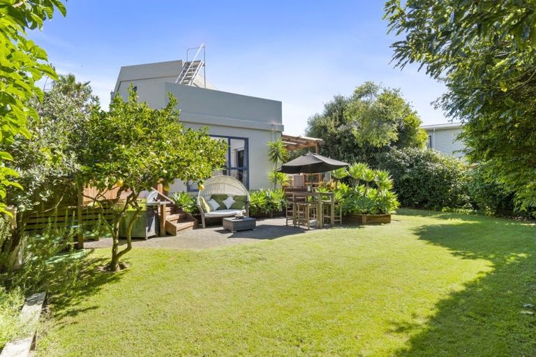 Photo of property in 1185 Papamoa Beach Road, Papamoa Beach, Papamoa, 3118