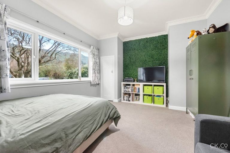 Photo of property in 20 Hinemoa Street, Waiwhetu, Lower Hutt, 5010