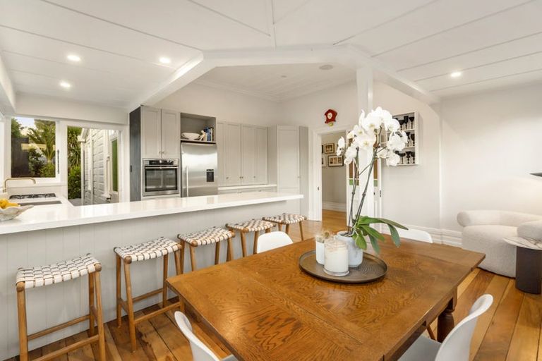 Photo of property in 46 Belle Vue Avenue, Northcote Point, Auckland, 0627