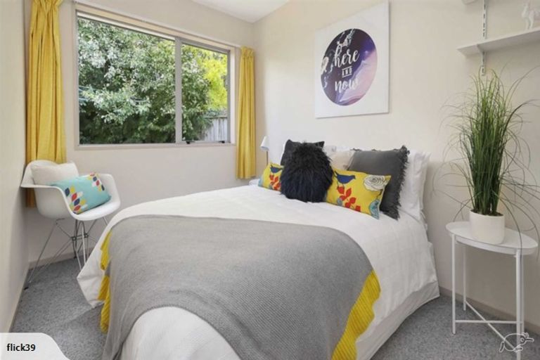 Photo of property in 1/113 Warren Crescent, Hillmorton, Christchurch, 8025