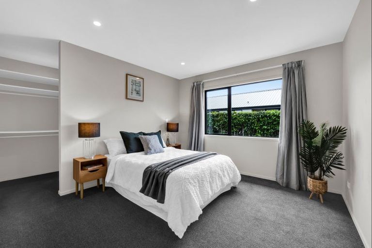 Photo of property in 12 Kotare Drive, Waiwhakaiho, New Plymouth, 4312