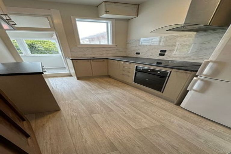 Photo of property in 44 Pirie Street, Mount Victoria, Wellington, 6011