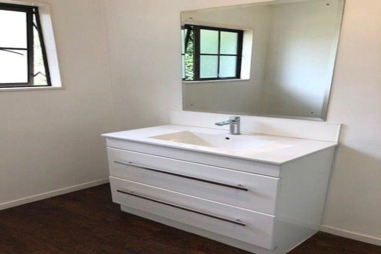 Photo of property in 45 Gilbass Avenue, Hamilton Lake, Hamilton, 3204