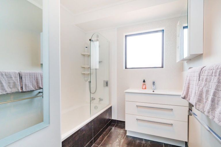 Photo of property in 25 Mcleavey Drive, Kelvin Grove, Palmerston North, 4414