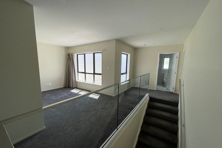 Photo of property in 367a Don Buck Road, Massey, Auckland, 0614