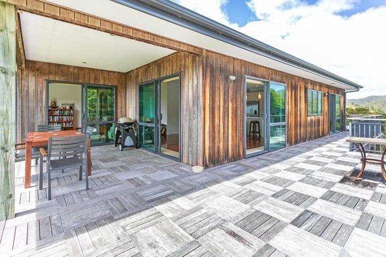 Photo of property in 986 Tuateawa Road, Waikawau, Coromandel, 3584