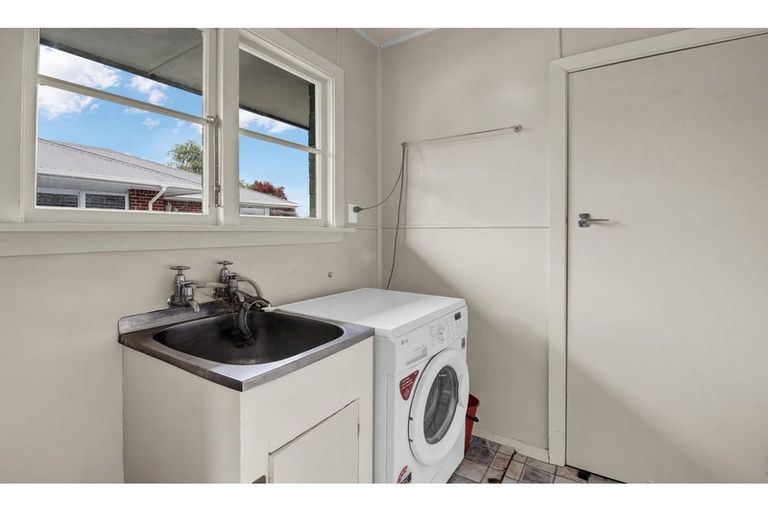 Photo of property in 16 Santa Rosa Avenue, Halswell, Christchurch, 8025