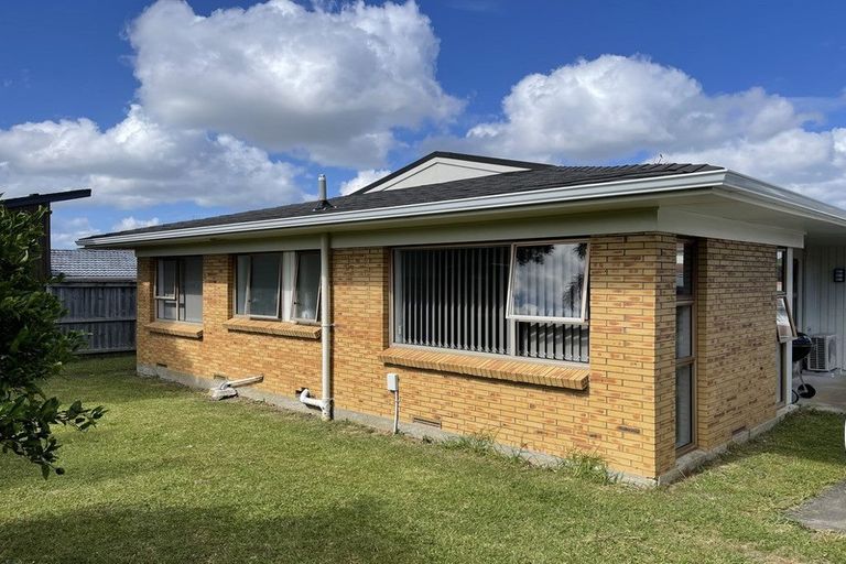 Photo of property in 2/78 Prince Regent Drive, Half Moon Bay, Auckland, 2012