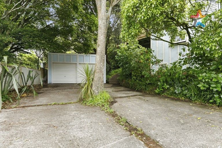 Photo of property in 261 Grounsell Crescent, Belmont, Lower Hutt, 5010