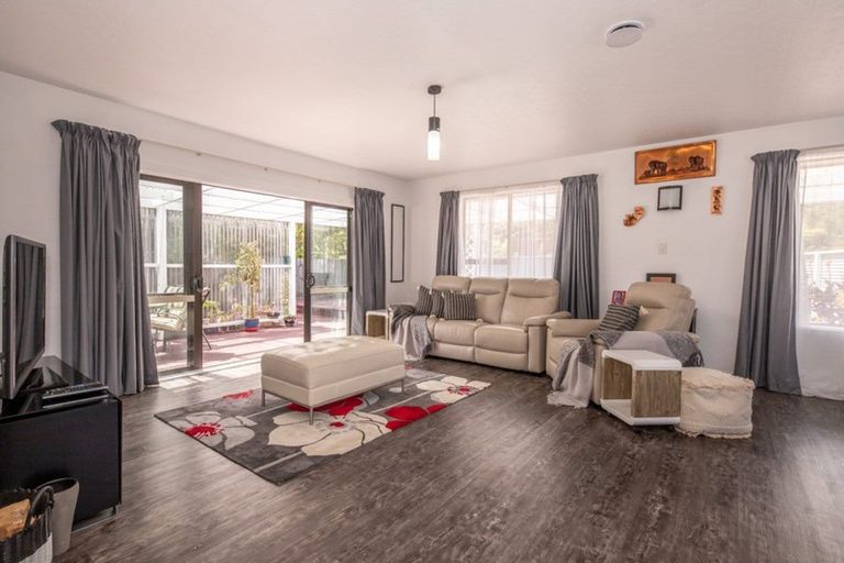 Photo of property in 5 Hawes Street, Waimangaroa, Westport, 7891