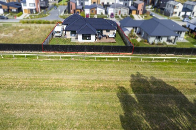 Photo of property in 79 Mawai Hakona Drive, Wallaceville, Upper Hutt, 5018