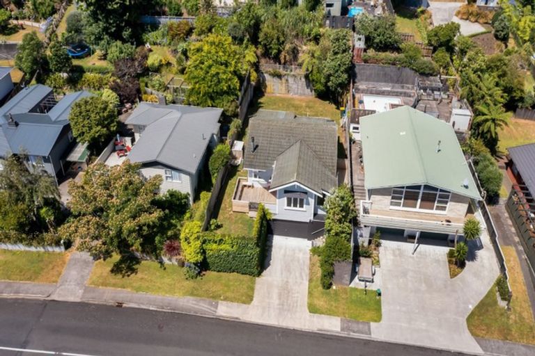 Photo of property in 95 Awanui Street, Merrilands, New Plymouth, 4312