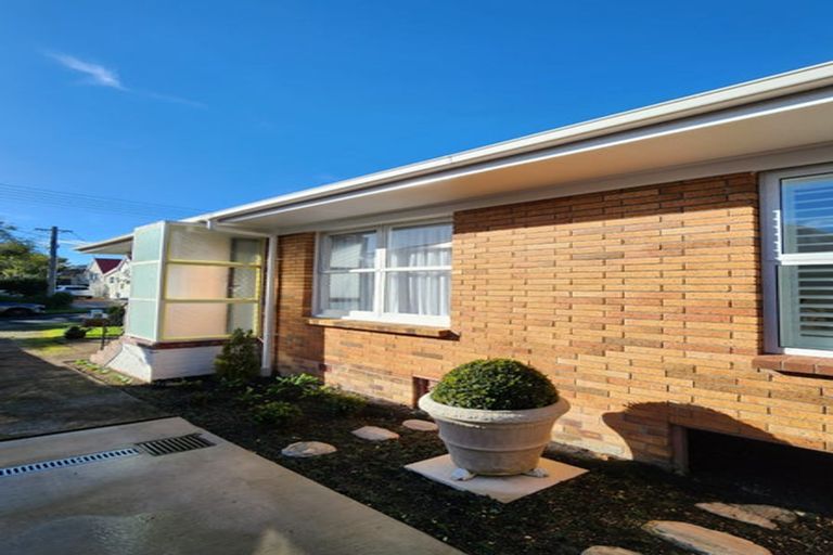 Photo of property in 1/1 Cambria Road, Devonport, Auckland, 0624