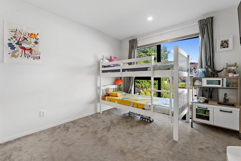 Photo of property in 9 Paina Crescent, Massey, Auckland, 0614