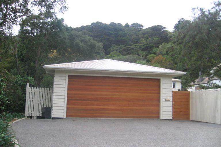 Photo of property in 26 Cheviot Road, Lowry Bay, Lower Hutt, 5013