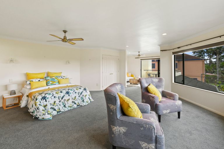 Photo of property in 16 Crannich Place, Wattle Downs, Auckland, 2103