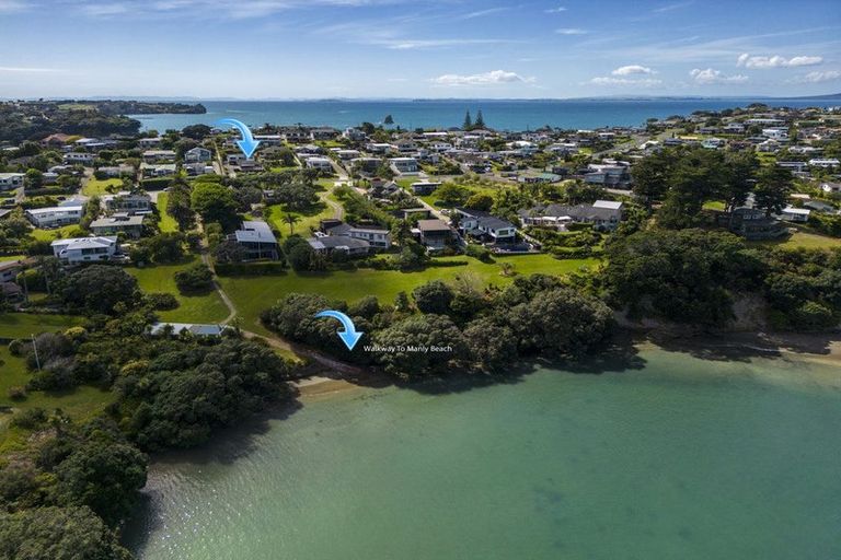 Photo of property in 25a Tindalls Bay Road, Tindalls Beach, Whangaparaoa, 0930