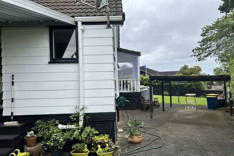 Photo of property in 54 Redlands Grove, Swanson, Auckland, 0612