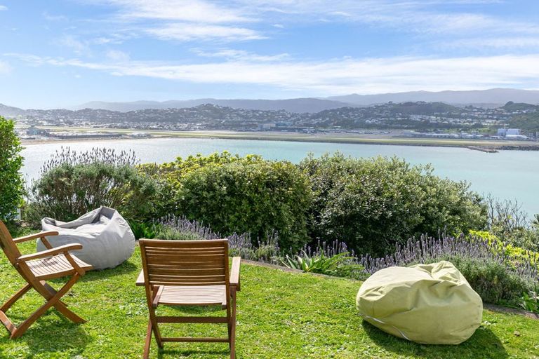 Photo of property in 73 View Road, Houghton Bay, Wellington, 6023