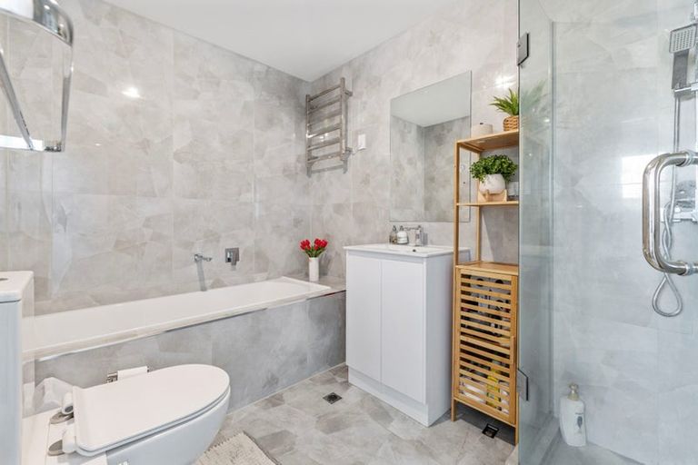 Photo of property in 4d Carolyn Street, Manukau, Auckland, 2025