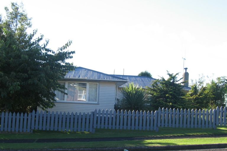 Photo of property in 6 Cobham Crescent, Tokoroa, 3420