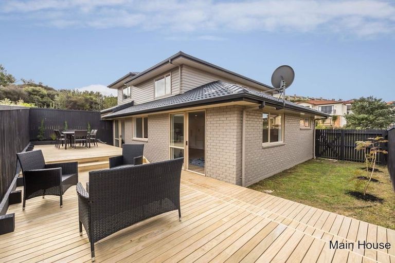 Photo of property in 8 Living Stream Road, Albany Heights, Auckland, 0632