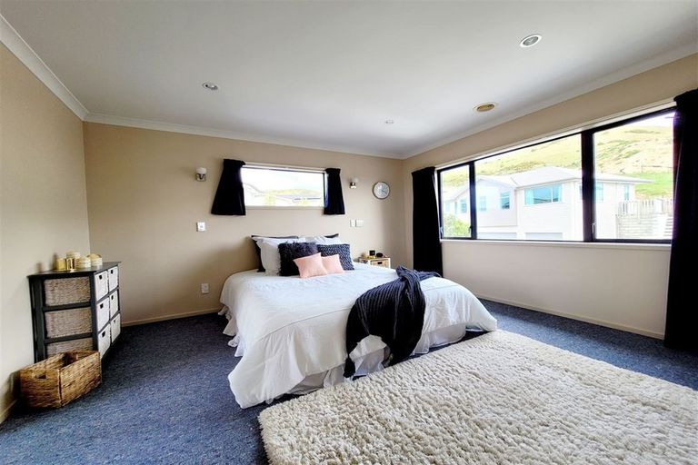 Photo of property in 3 Comber Place, Johnsonville, Wellington, 6037