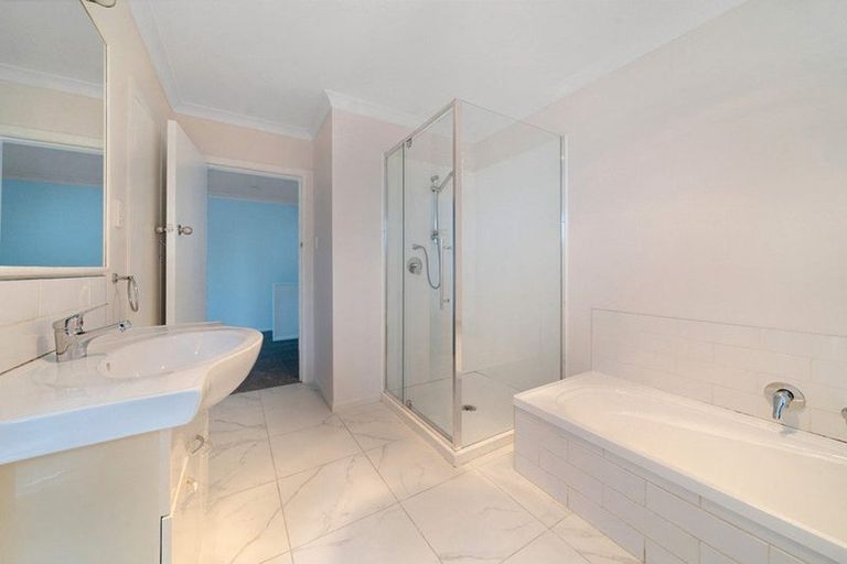 Photo of property in 93 Rosier Road, Glen Eden, Auckland, 0602