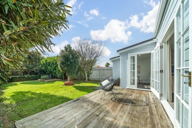 Photo of property in 369 Jackson Street, Petone, Lower Hutt, 5012