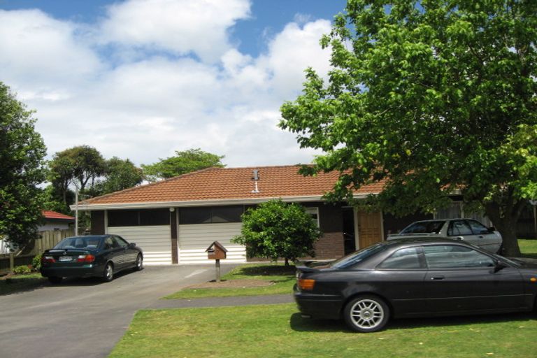 Photo of property in 7 Gardone Terrace, Conifer Grove, Takanini, 2112