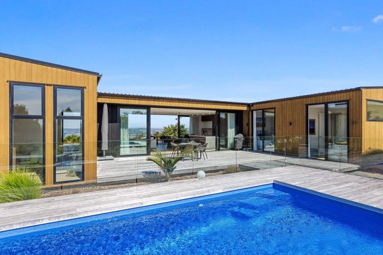 Photo of property in 983b Hibiscus Coast Highway, Waiwera, Orewa, 0994