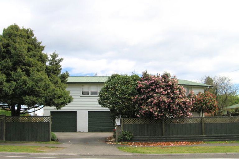 Photo of property in 21 Tamatea Road, Taupo, 3330