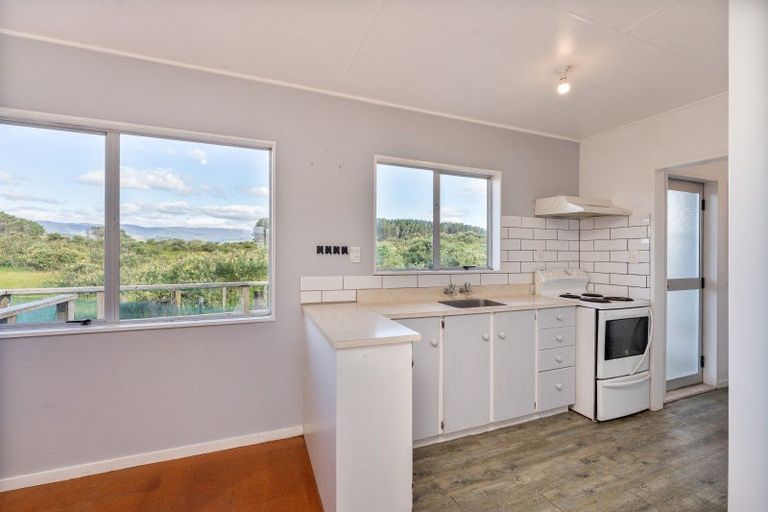 Photo of property in 13 Simcox Street, Otaki Beach, Otaki, 5512