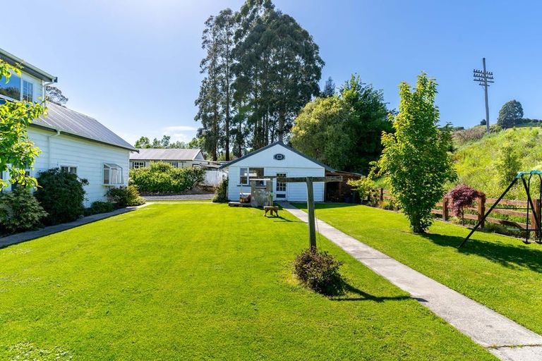 Photo of property in 264 Gladstone Road North, Mosgiel, 9092