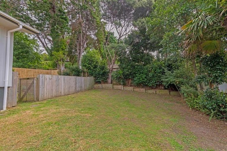 Photo of property in 2/63 Zita Maria Drive, Massey, Auckland, 0614