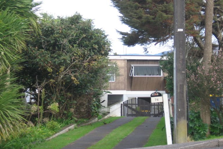 Photo of property in 76 Waimumu Road, Massey, Auckland, 0614