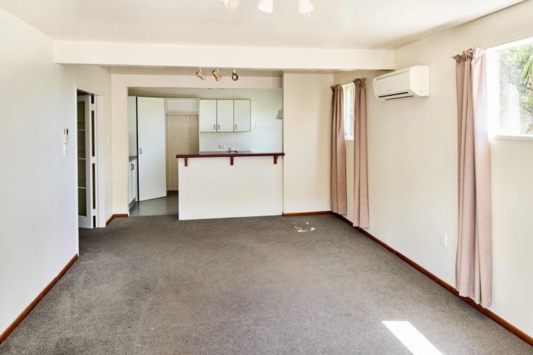 Photo of property in 99 Kahu Road, Paremata, Porirua, 5024